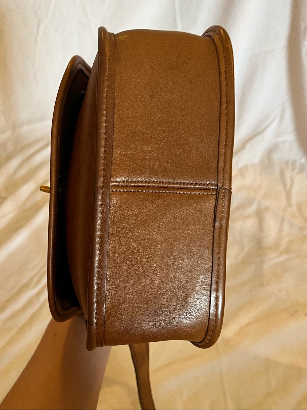 Vintage Coach Collegiate 9815 British Tan Crossbody Bag - Picture 6 of 16